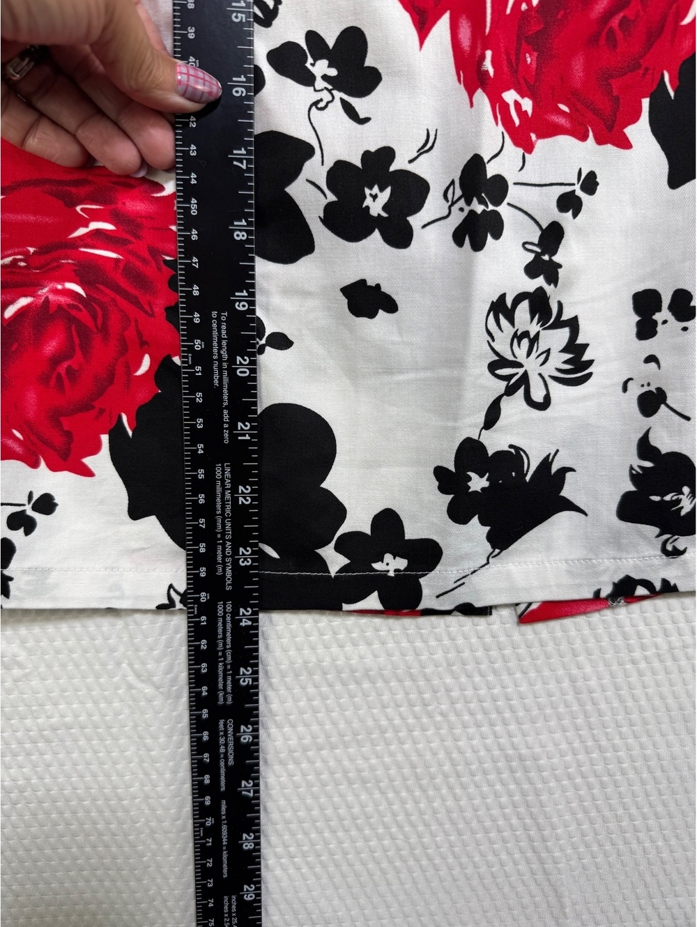 Kate Kasin Floral Pencil Skirt XL Red Black White Ruched Stretch Roses Floral - Picture 5 of 6